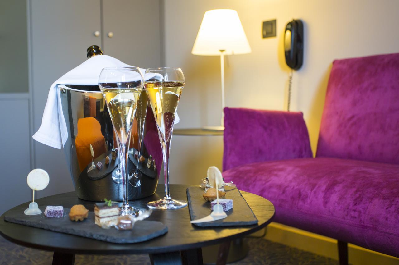 Logis Hotel Du Morvan - Restaurant La Table De Jerome Luzy Eksteriør billede