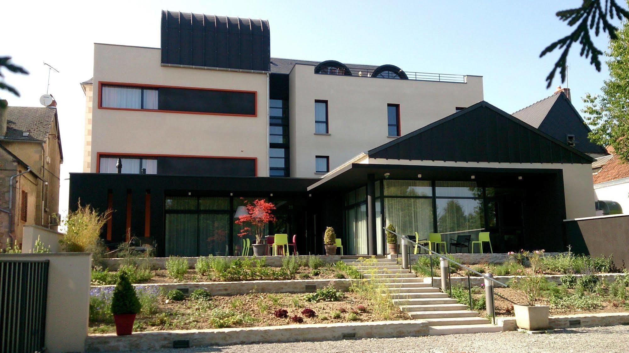 Logis Hotel Du Morvan - Restaurant La Table De Jerome Luzy Eksteriør billede